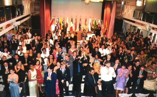 De la timidez escénica a enseñar con propósito: mi viaje con el inglés